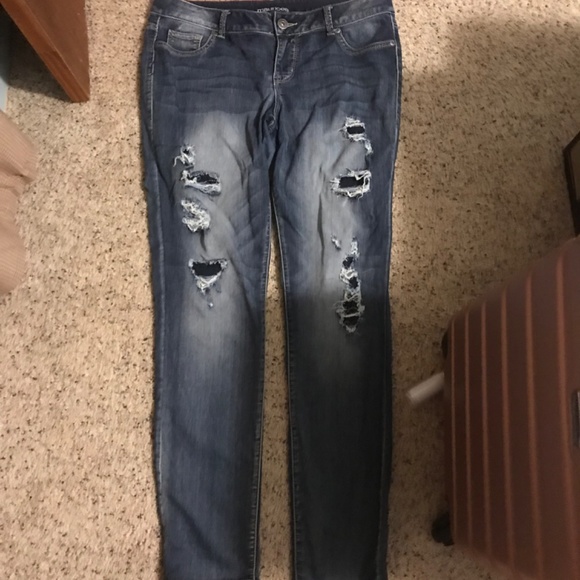 Maurice’s skinny straight  leg large regular torn - Picture 3 of 8